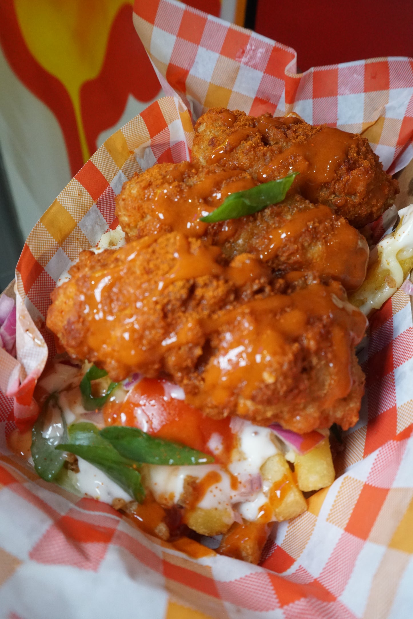 HOT WINGS DIRTY FRIES